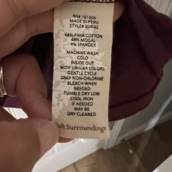 Soft surroundings 3/4 sleeve length cross front top size L - Picture 6 of 6